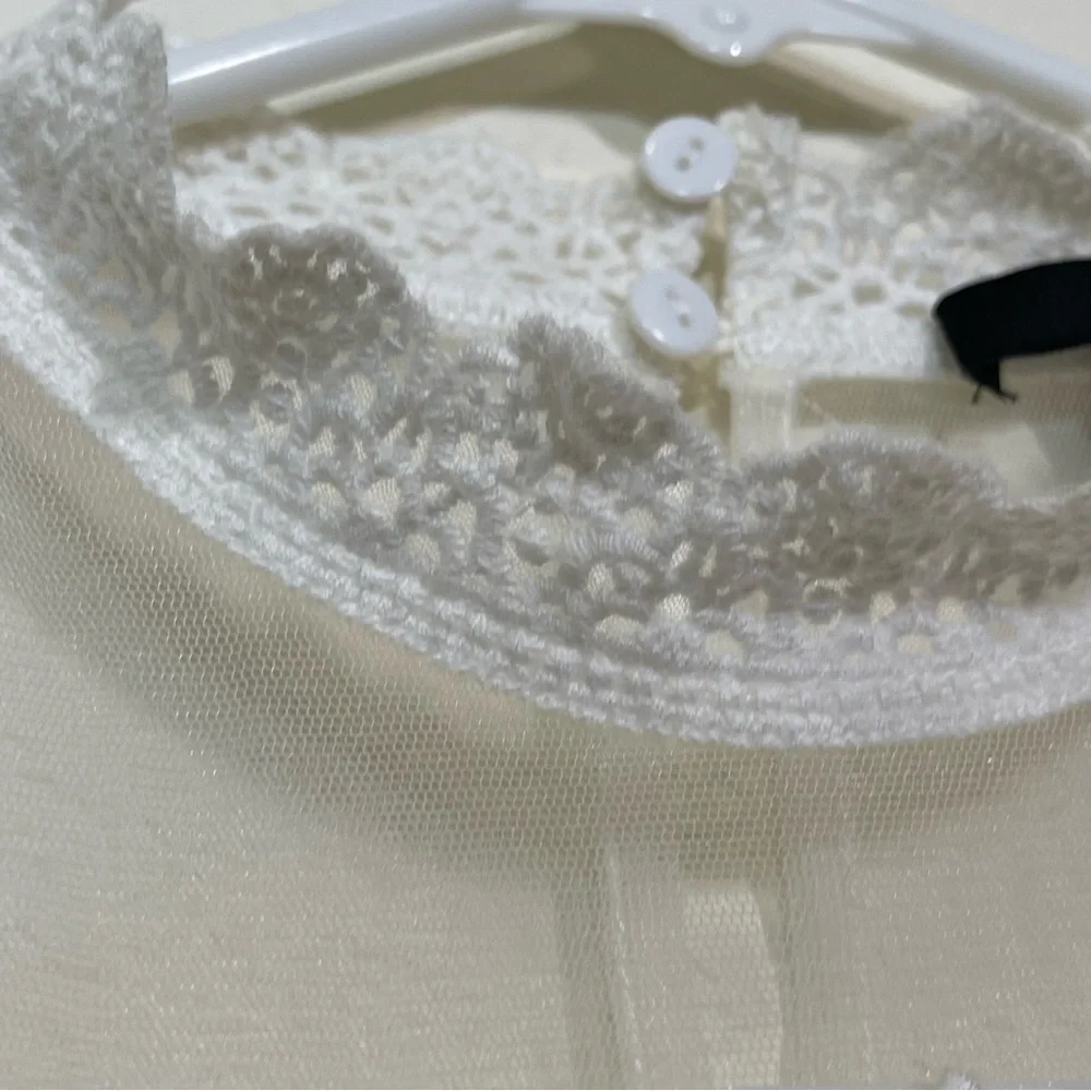 Forever 21 Embroidered Mesh Top Size S